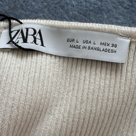 NWT-Zara Beige Ribbed Halter Top Perfect Condition Size Large - Picture 2 of 4